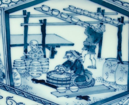 detail of a design on a dish showing glazing